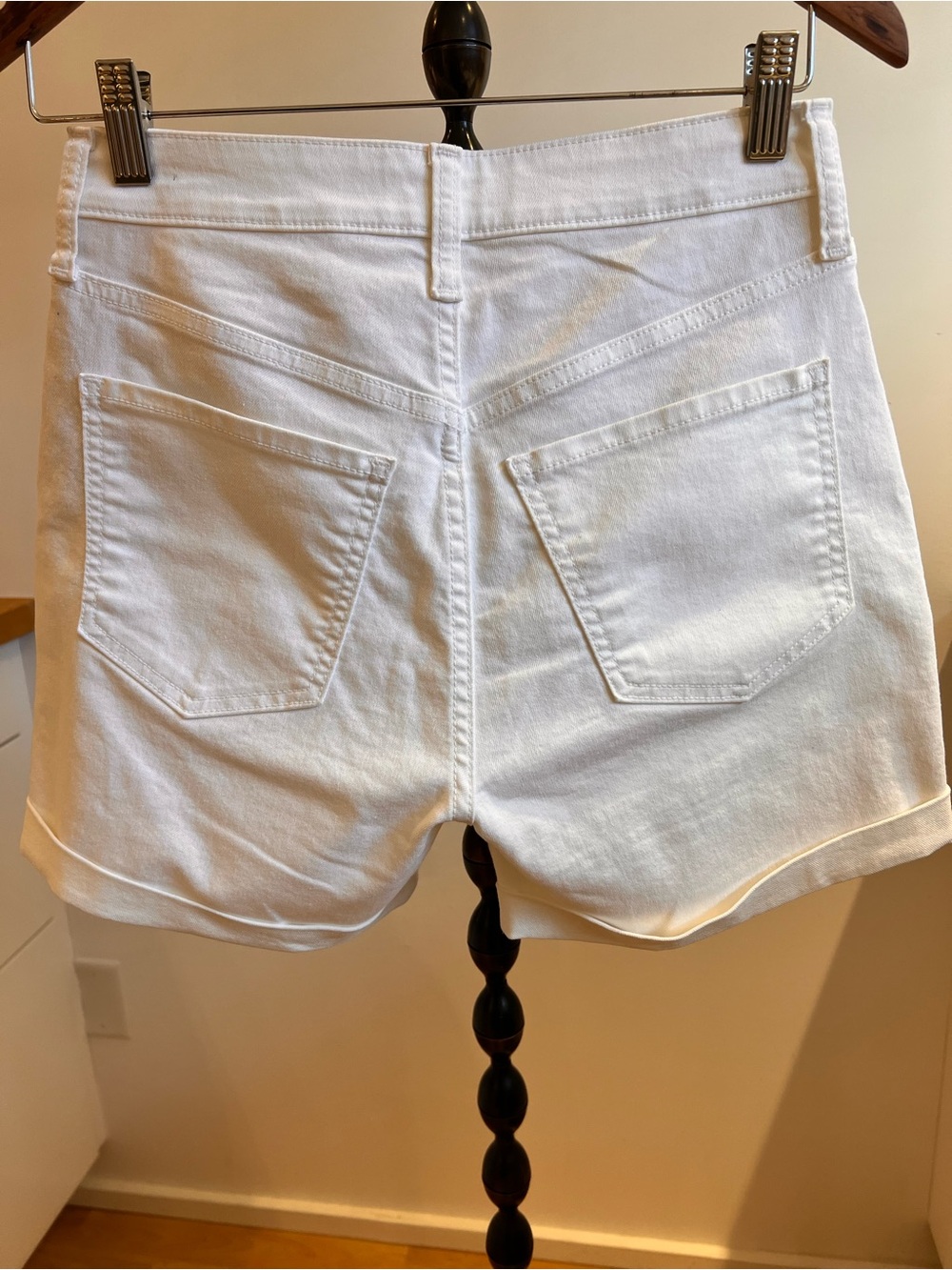 Old Navy White Cuffed High-Rise Denim Shorts - Picture 4 of 4